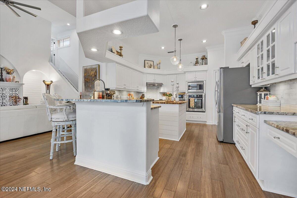 1217 EDGEWATER Drive