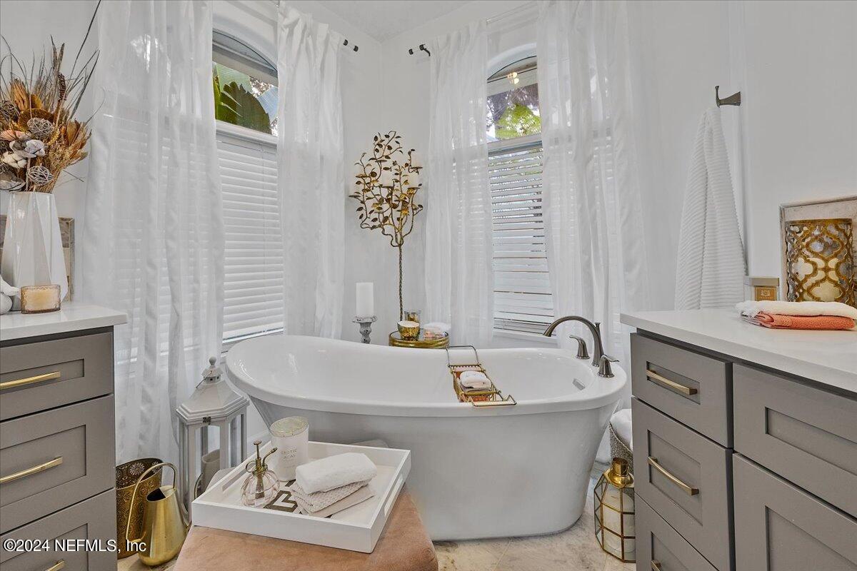 1217 EDGEWATER Drive