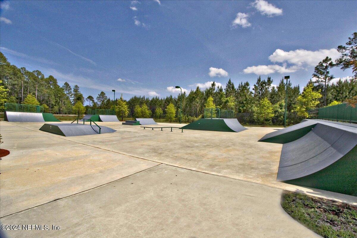 1217 EDGEWATER Drive