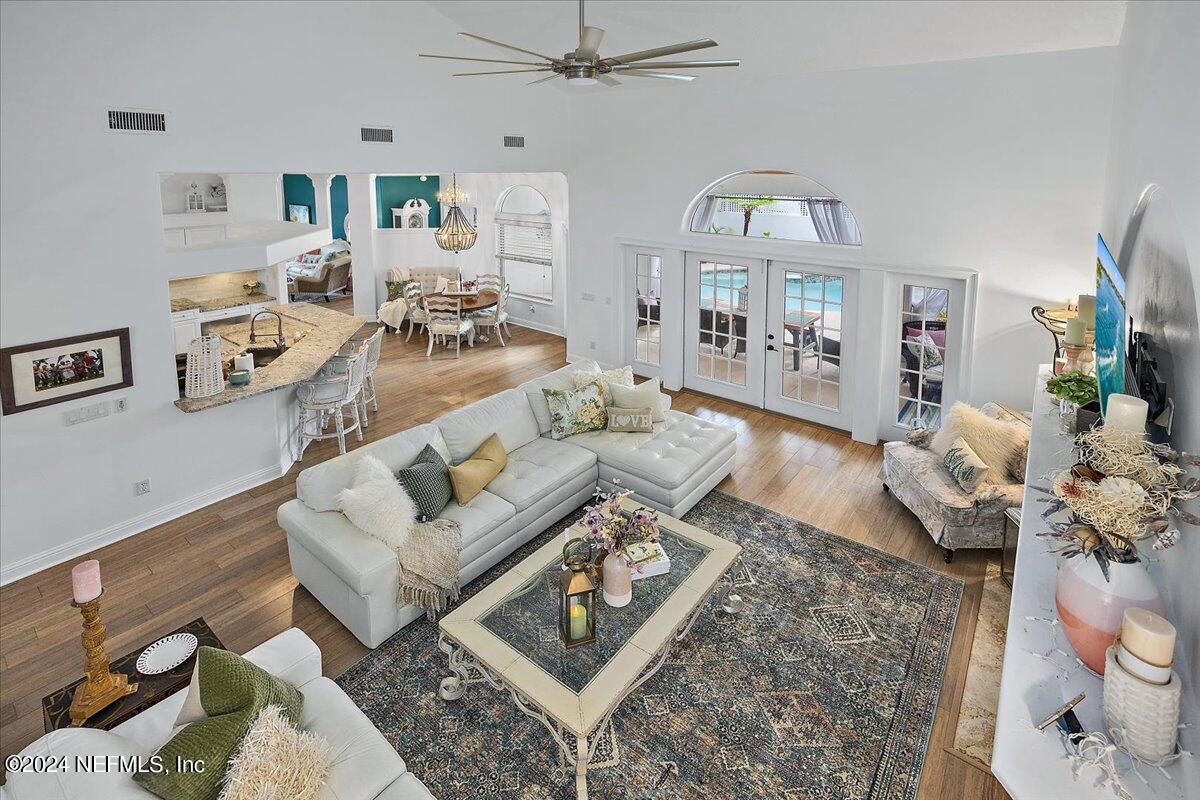 1217 EDGEWATER Drive