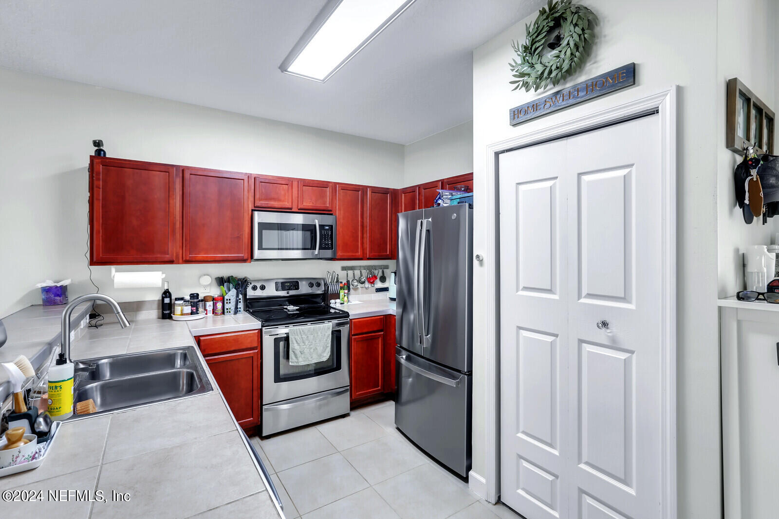 15 S TWIN MAPLE Road