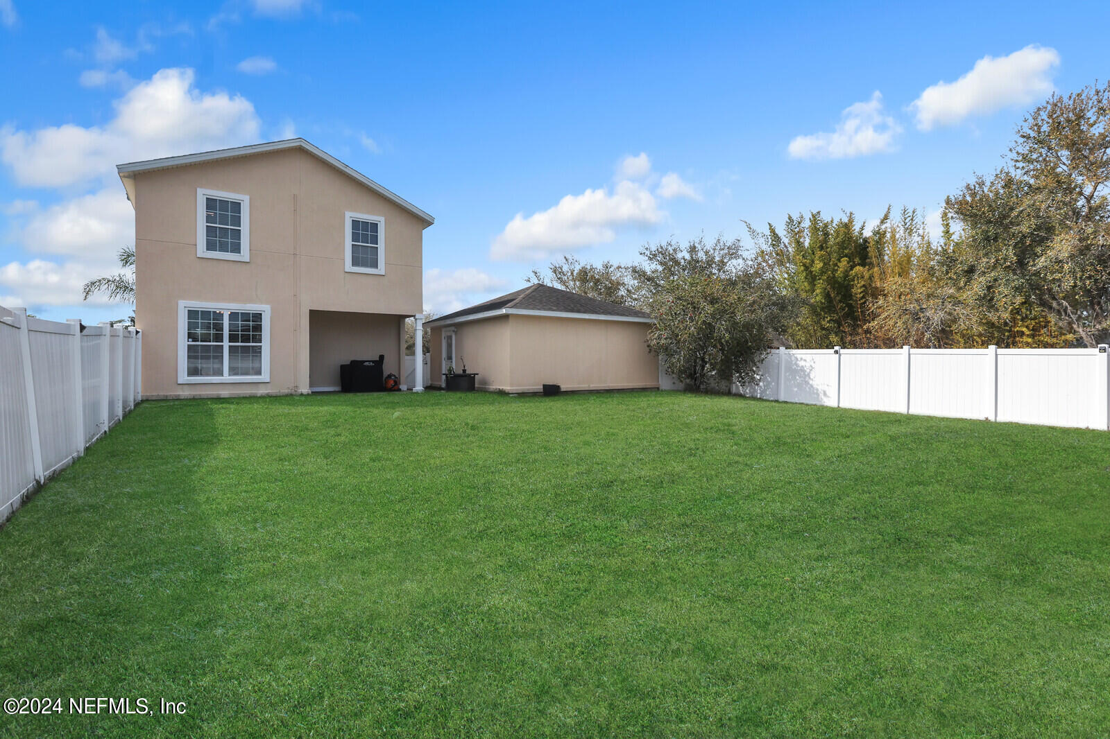 15 S TWIN MAPLE Road