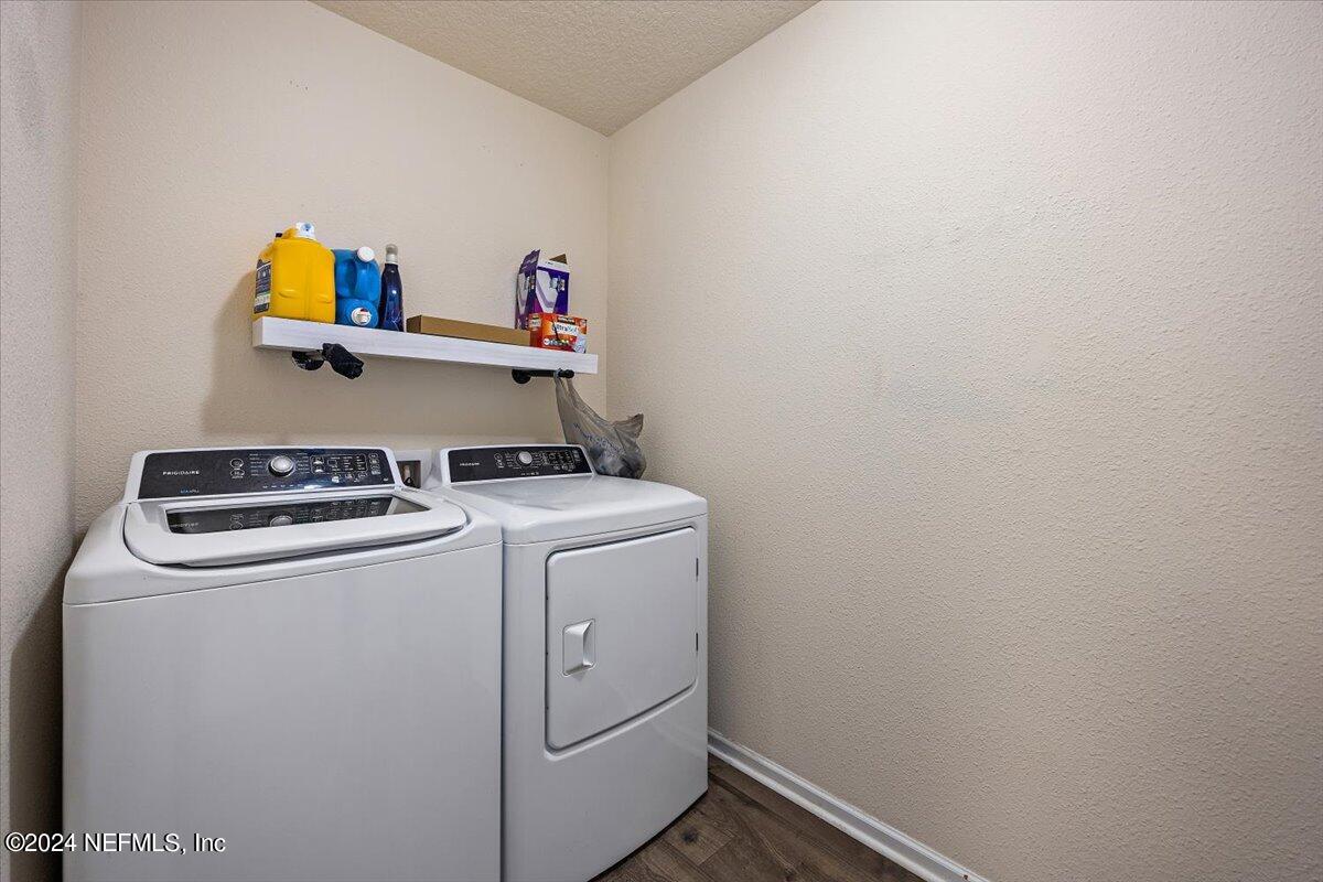 2101 PEBBLE POINT Drive