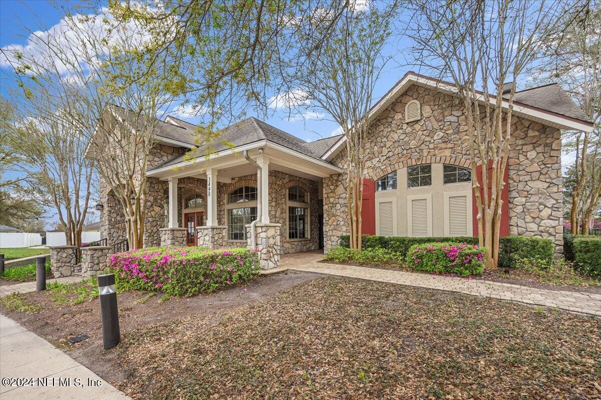 2101 PEBBLE POINT Drive