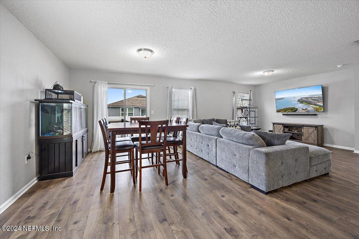 2101 PEBBLE POINT Drive