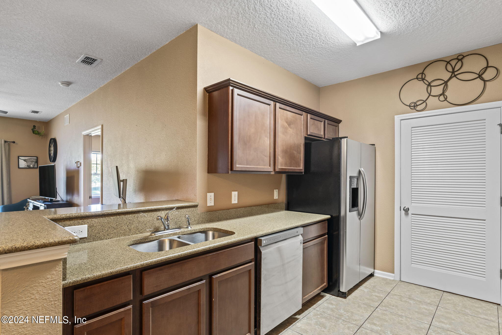 4911 KEY LIME Drive, 204