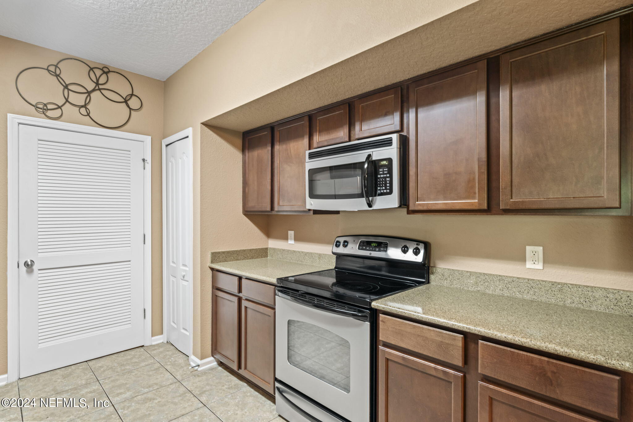 4911 KEY LIME Drive, 204