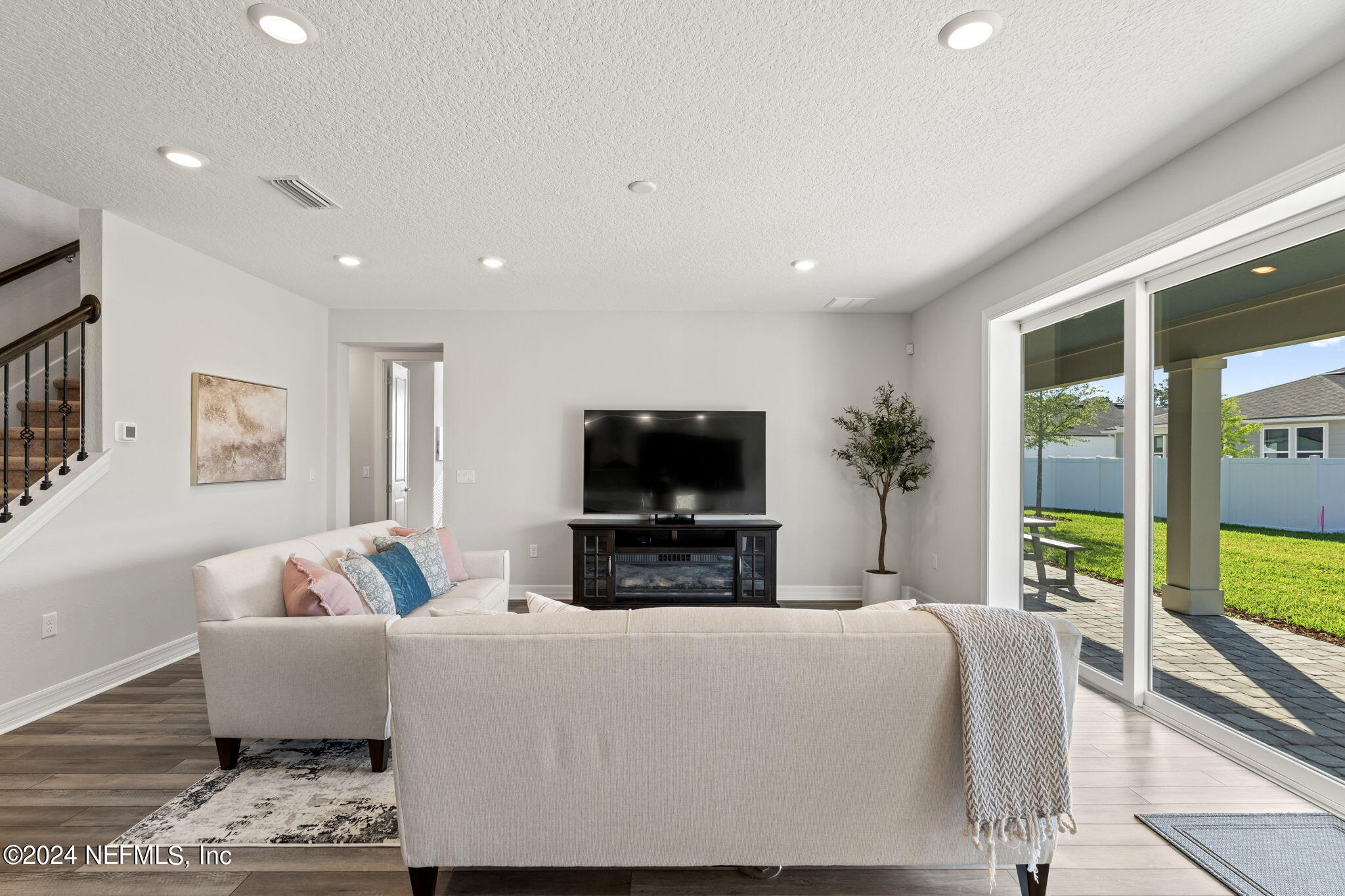 220 SUNDOWN COVEY Trail