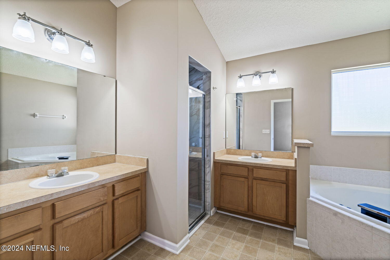 8601 JULIA MARIE Circle