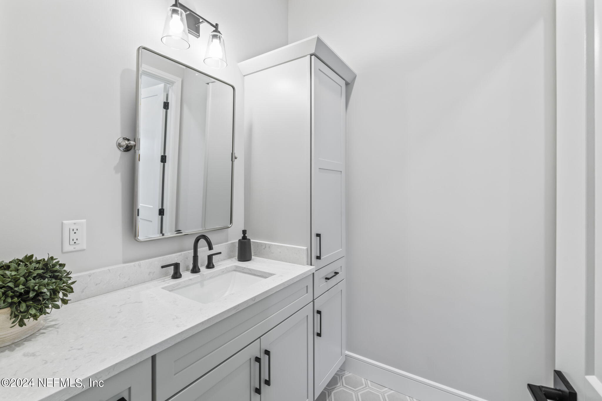 401 LACOSTA VILLA Court