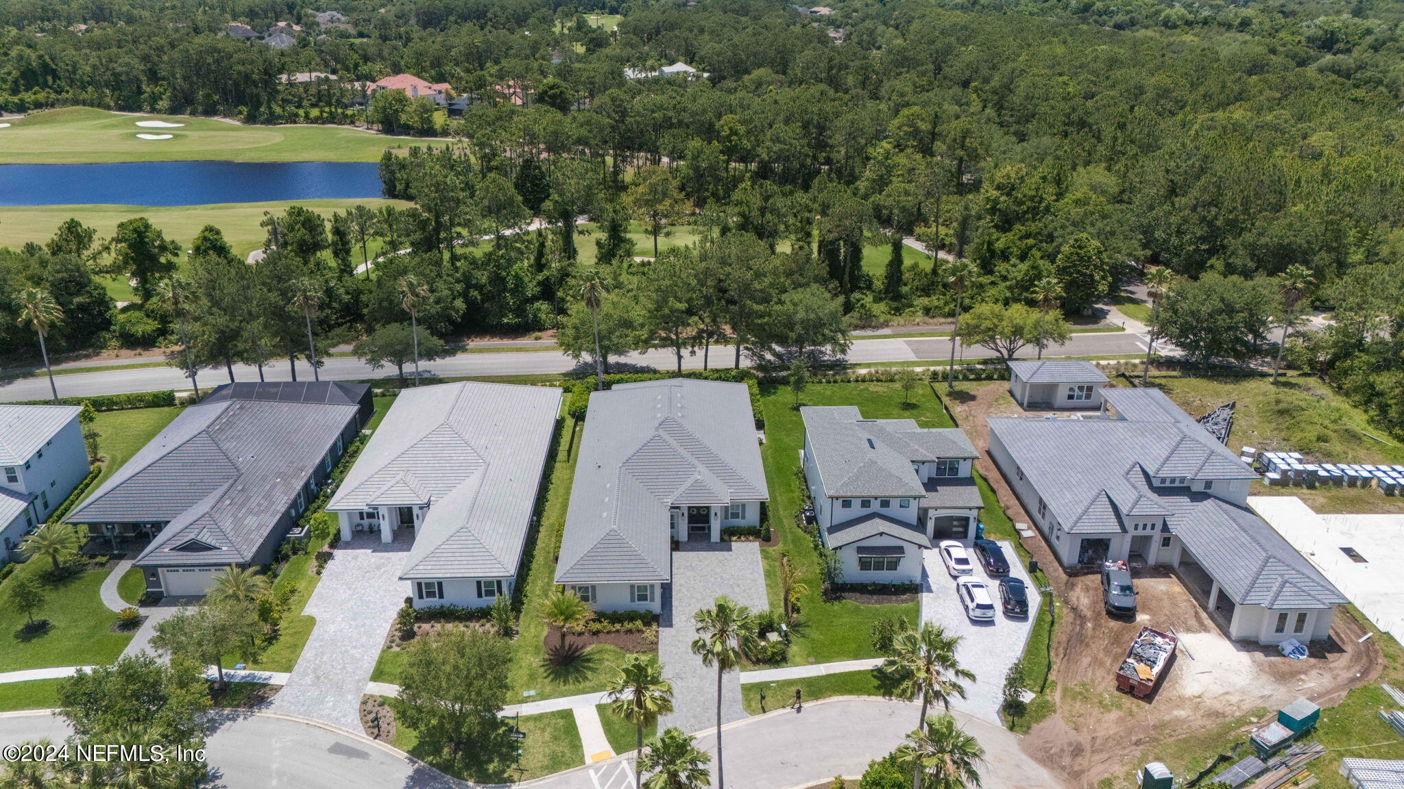 401 LACOSTA VILLA Court