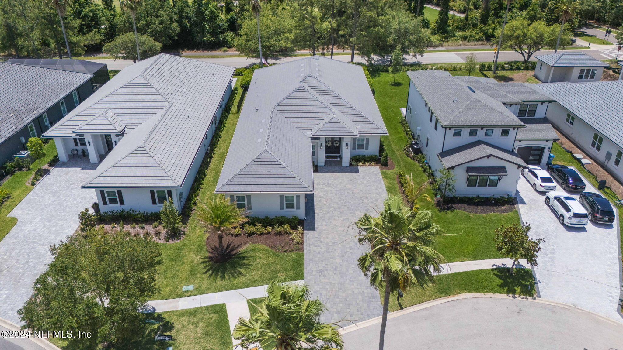 401 LACOSTA VILLA Court