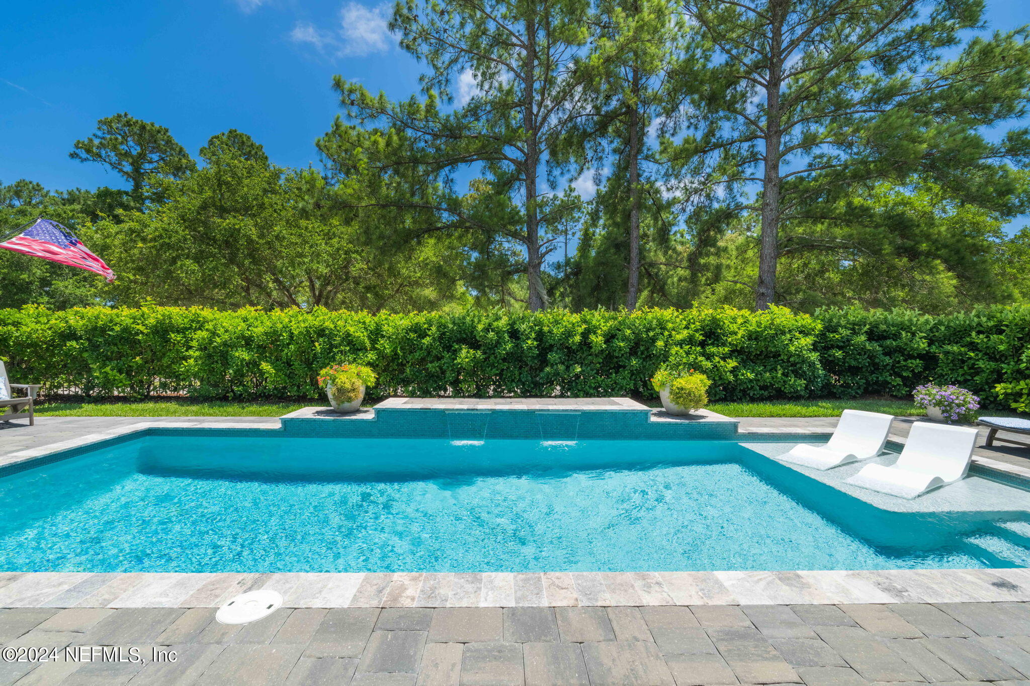 401 LACOSTA VILLA Court