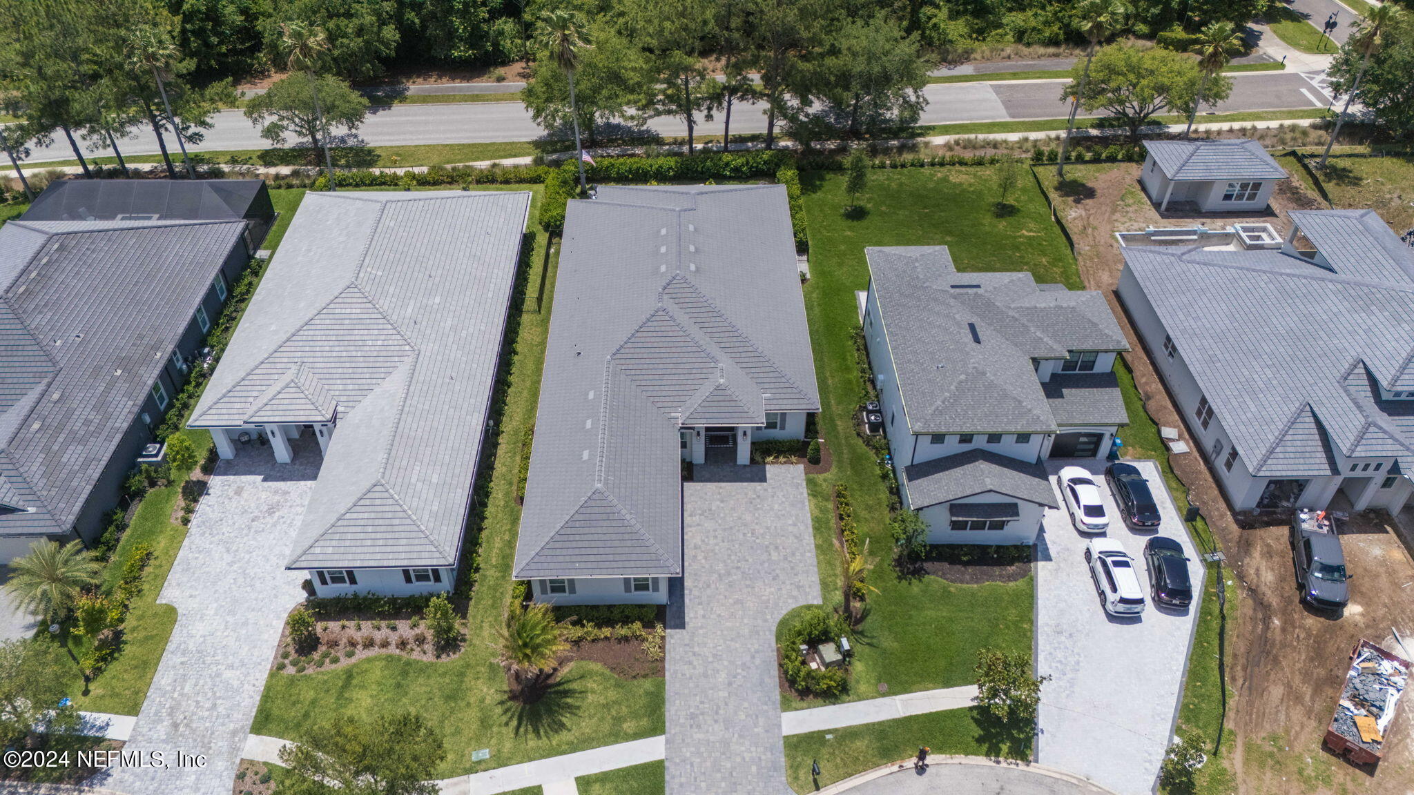 401 LACOSTA VILLA Court