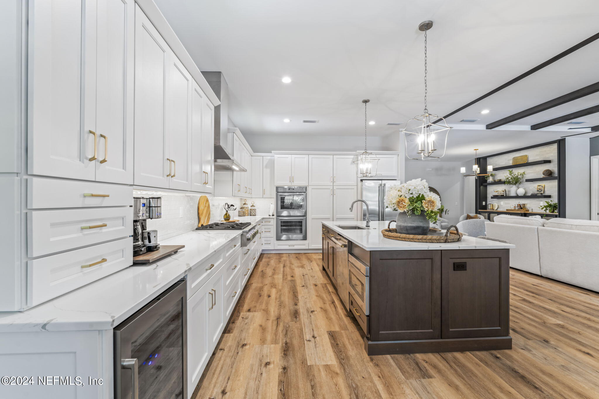 401 LACOSTA VILLA Court