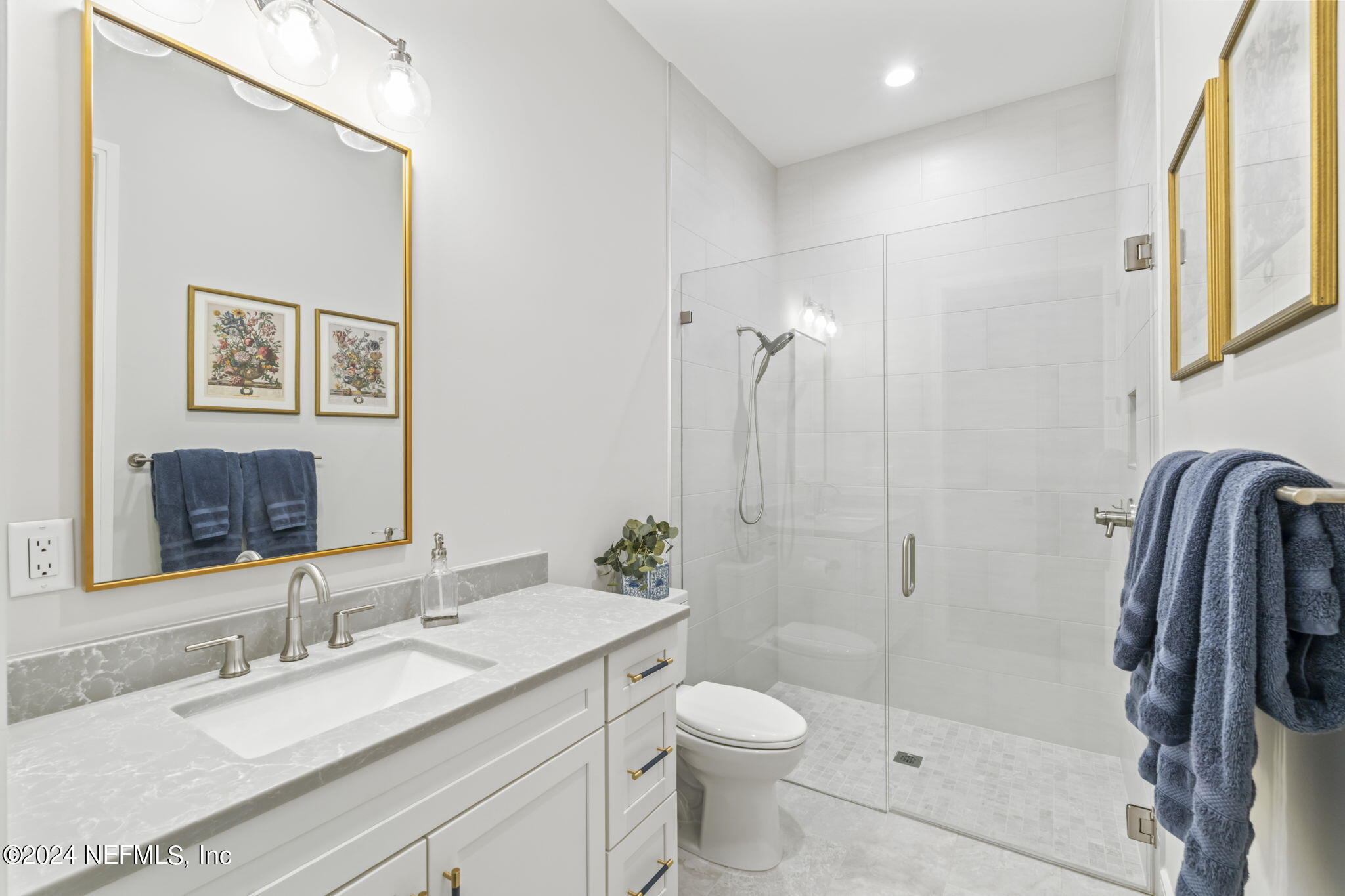 401 LACOSTA VILLA Court