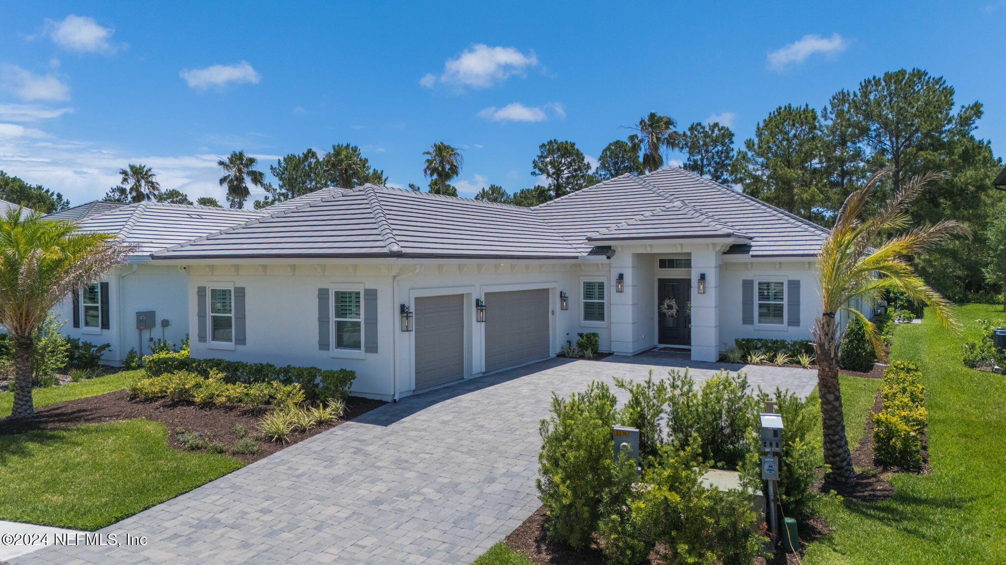 401 LACOSTA VILLA Court