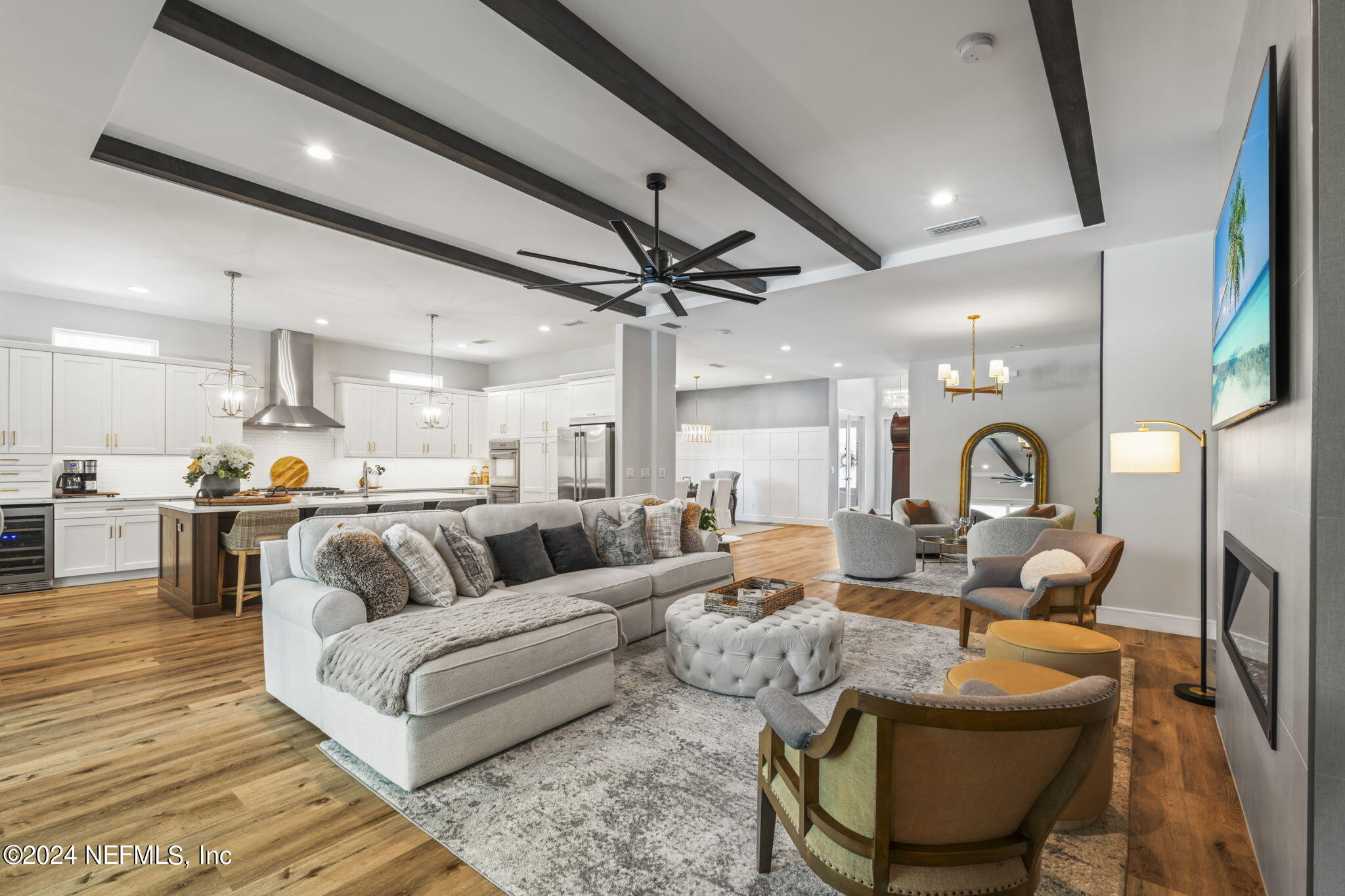 401 LACOSTA VILLA Court