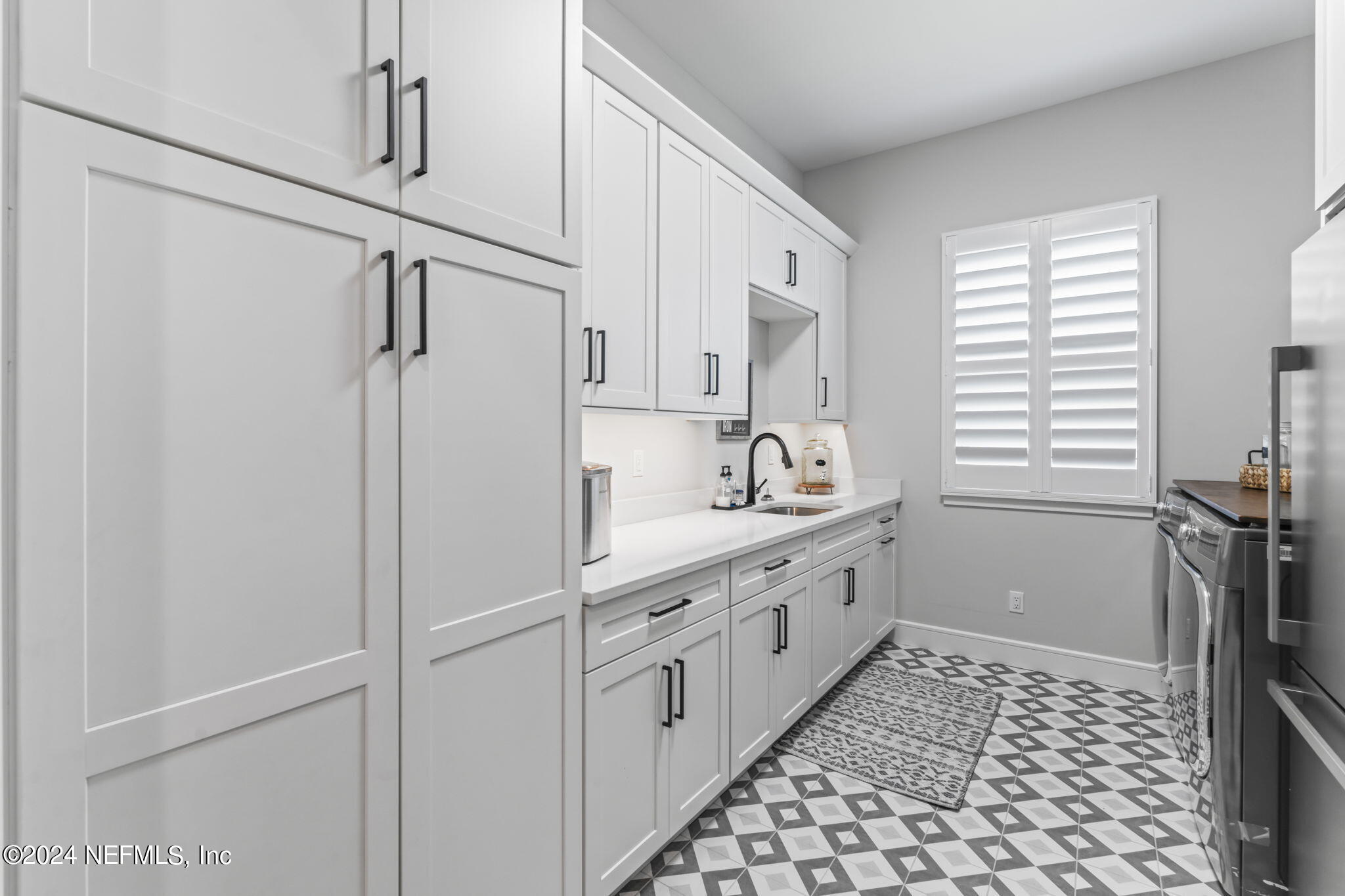 401 LACOSTA VILLA Court