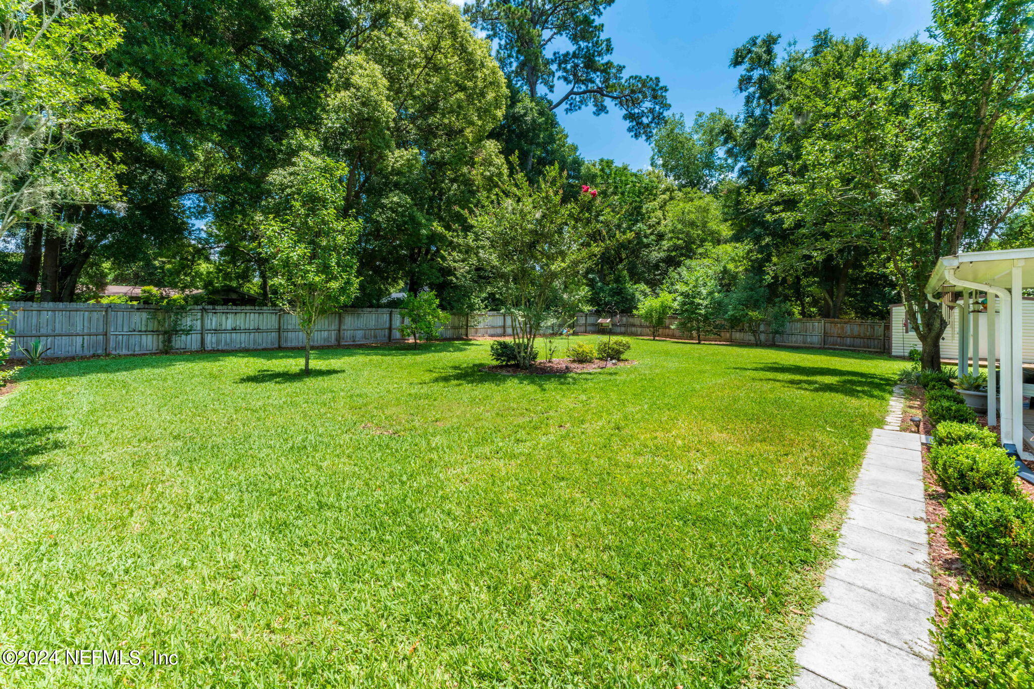 1743 PLAINFIELD Avenue