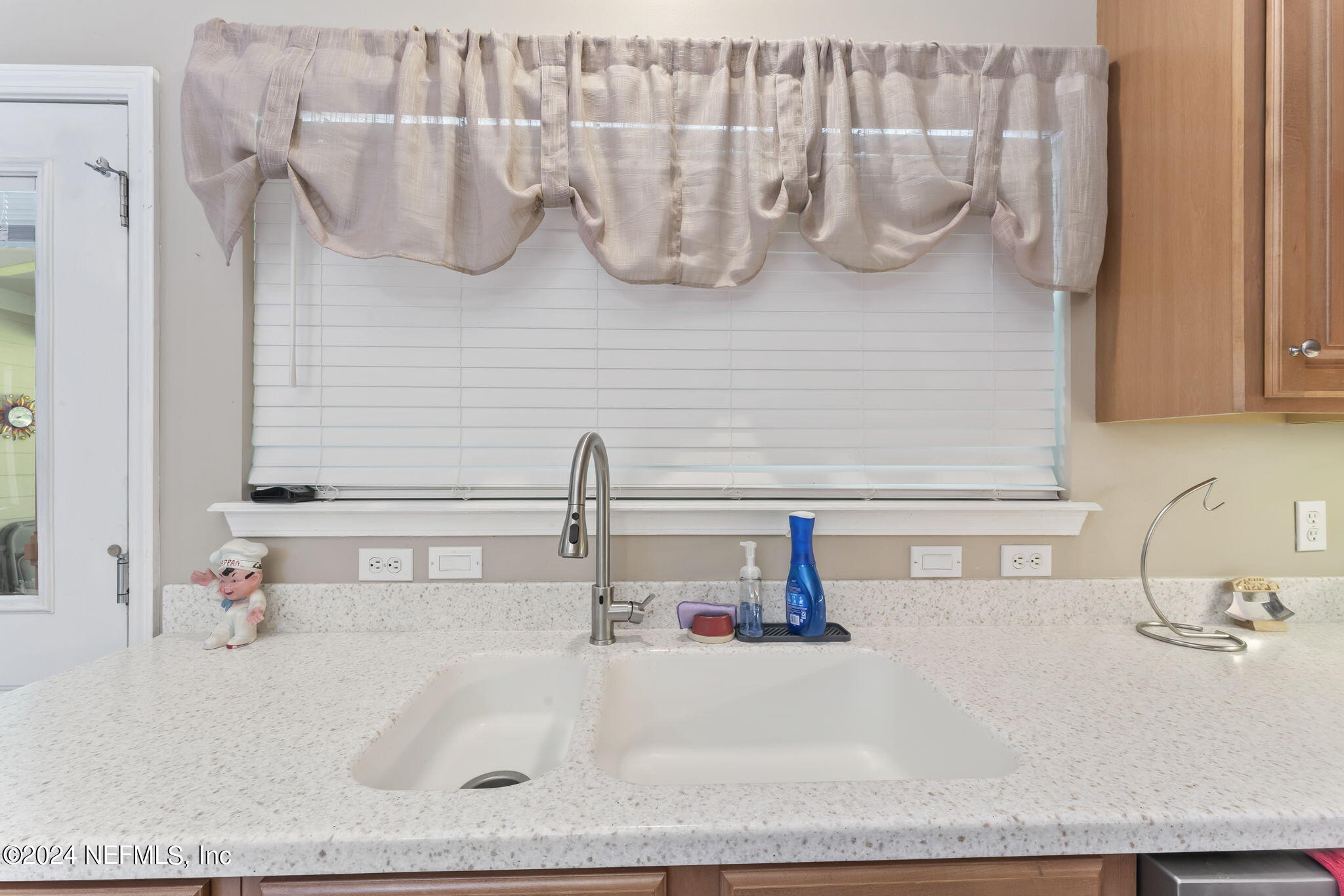 1743 PLAINFIELD Avenue