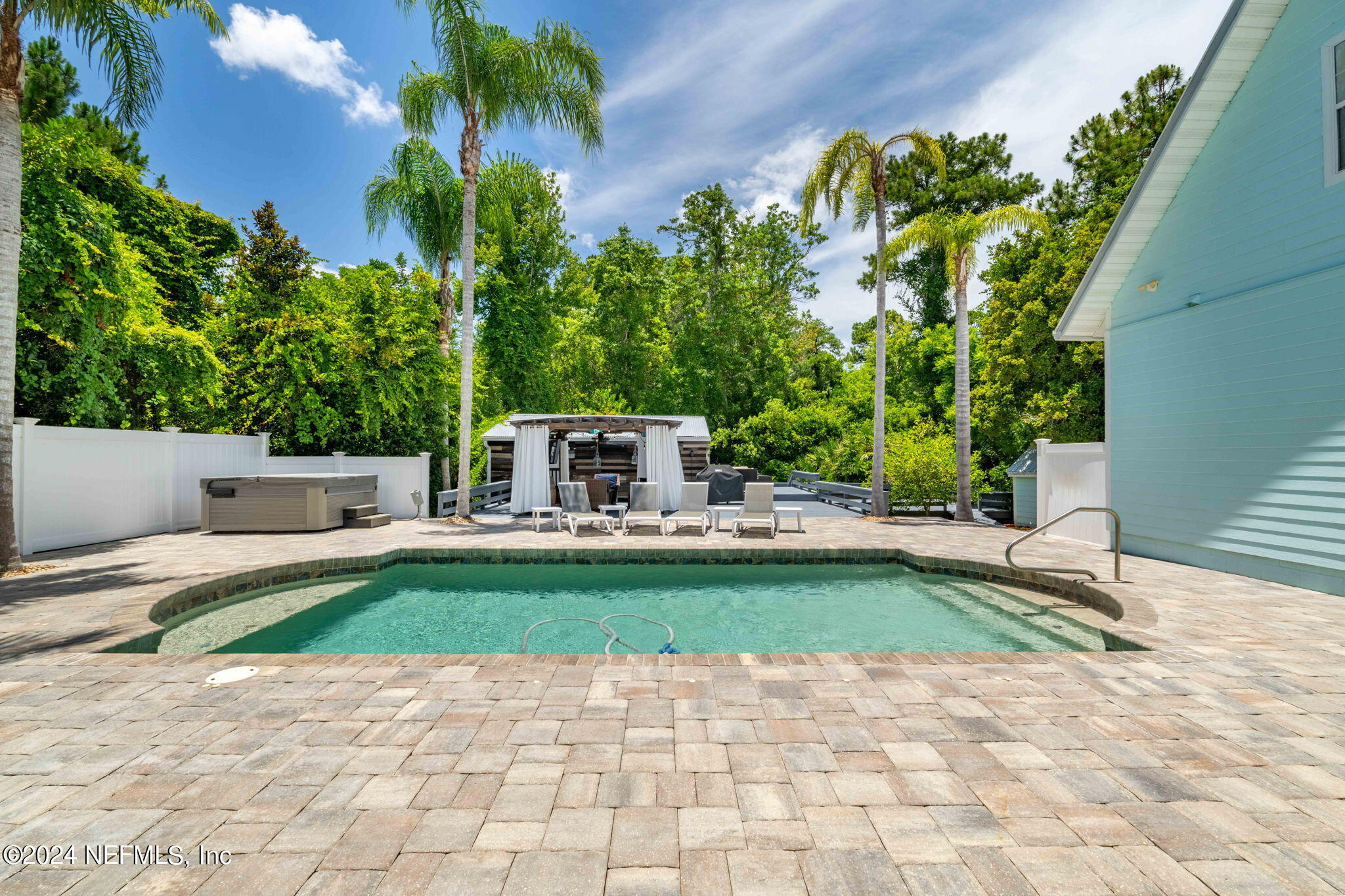 6737 HIDDEN CREEK Boulevard