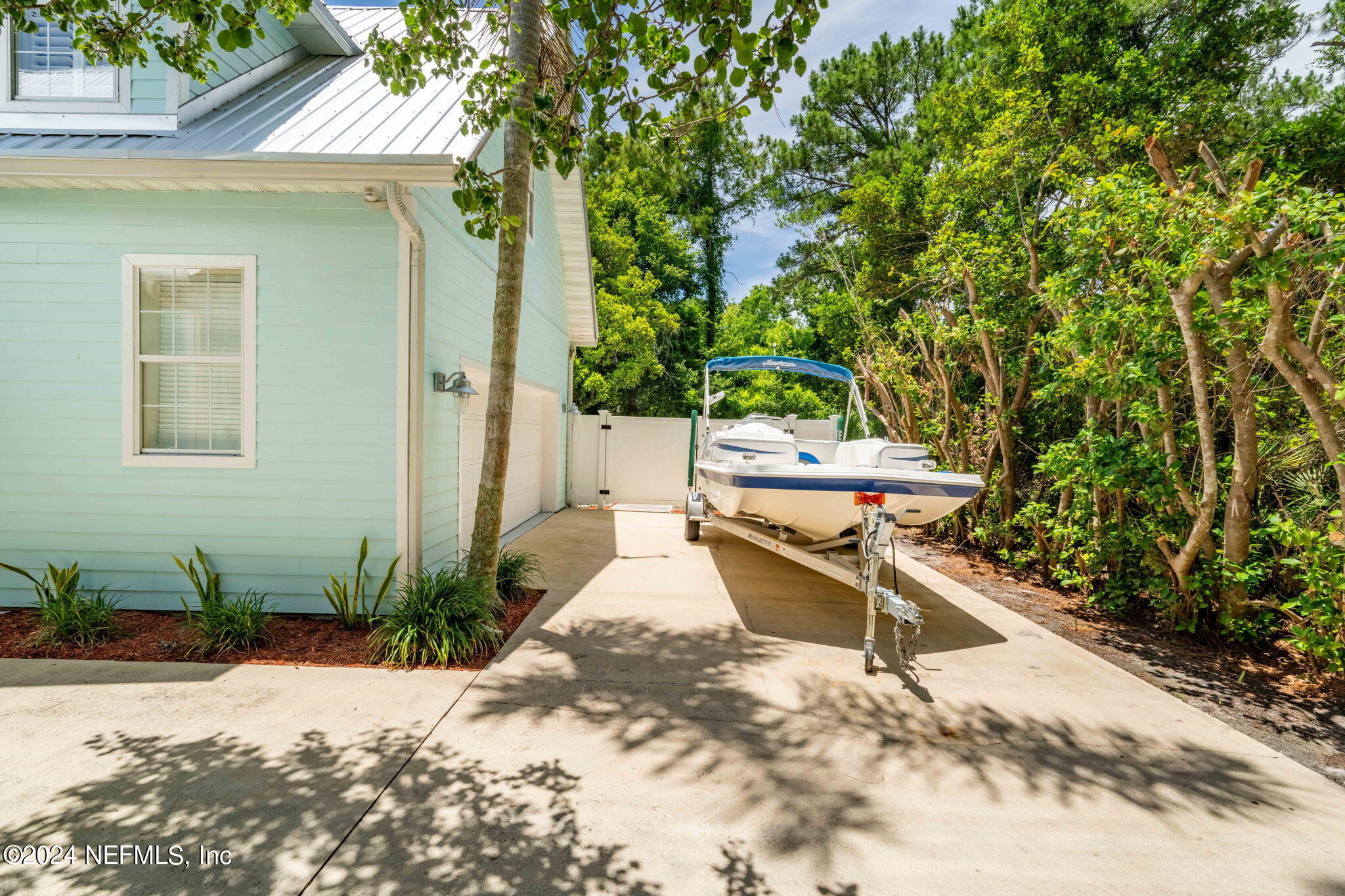 6737 HIDDEN CREEK Boulevard