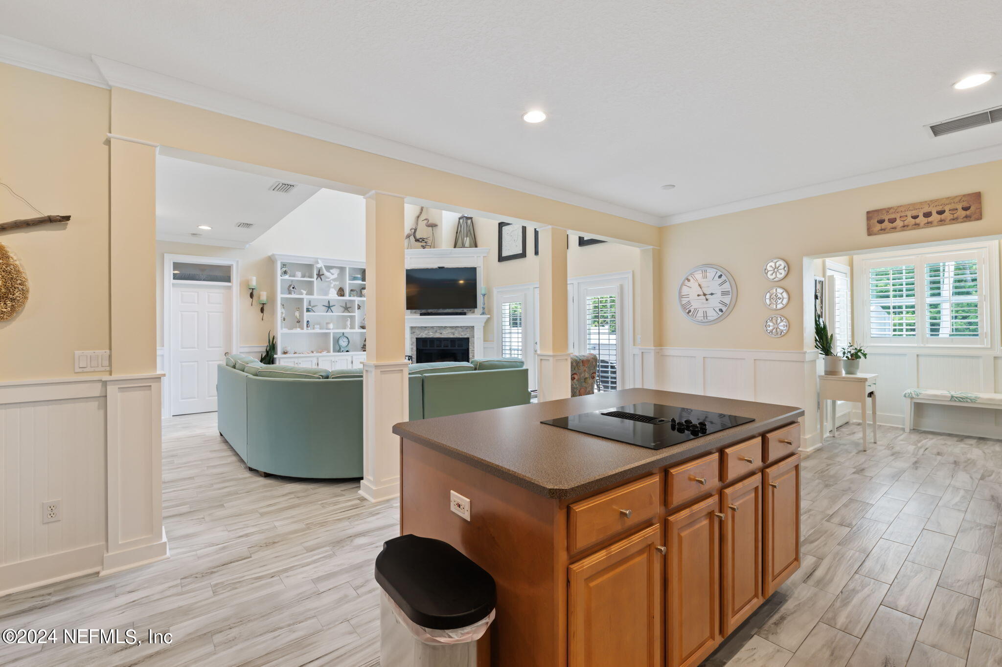 6737 HIDDEN CREEK Boulevard