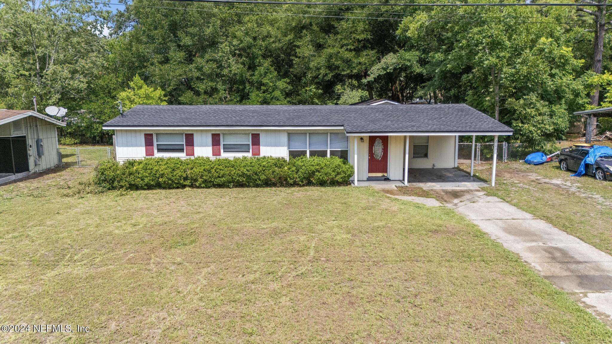 2143 LA VALLE Drive