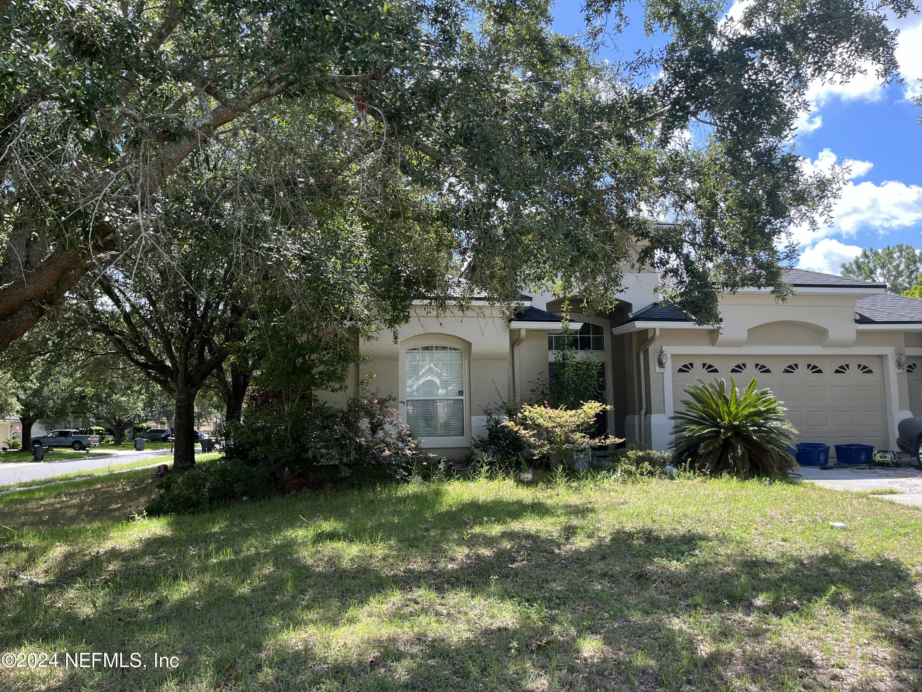 461 CLEARVIEW Court