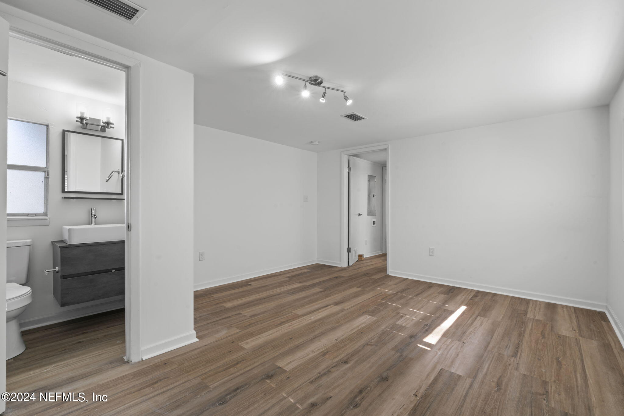 7622 HAMMOND Boulevard