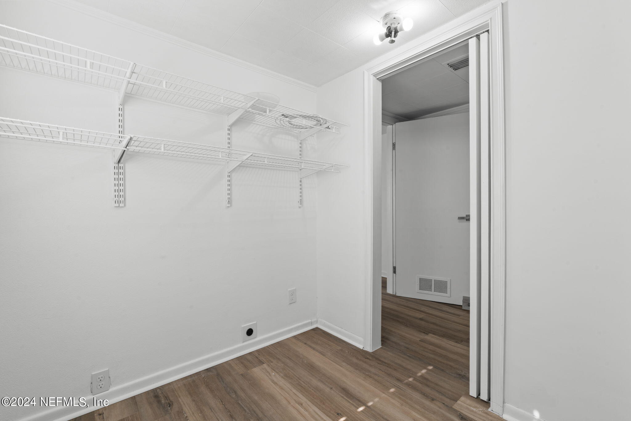 7622 HAMMOND Boulevard