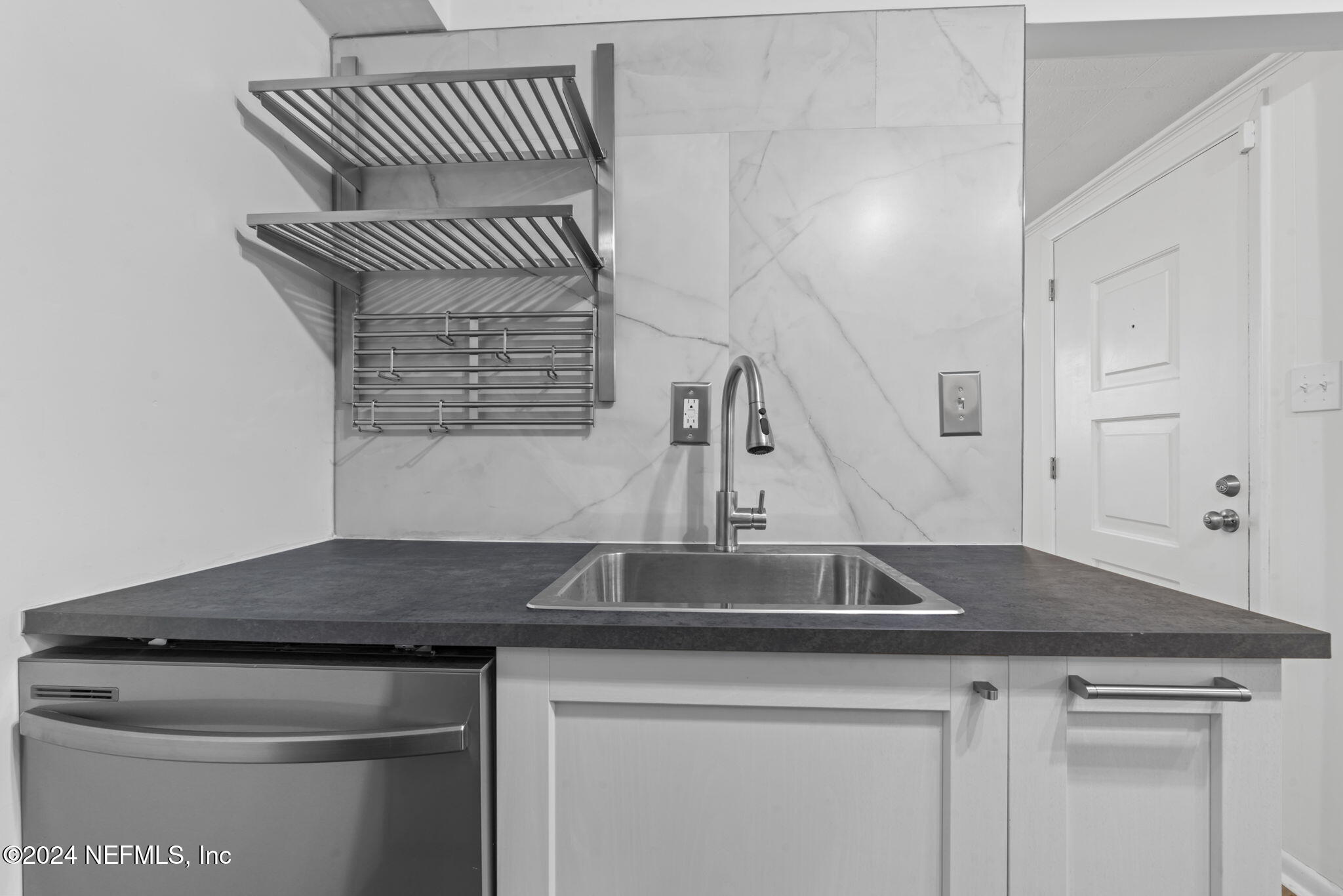 7622 HAMMOND Boulevard