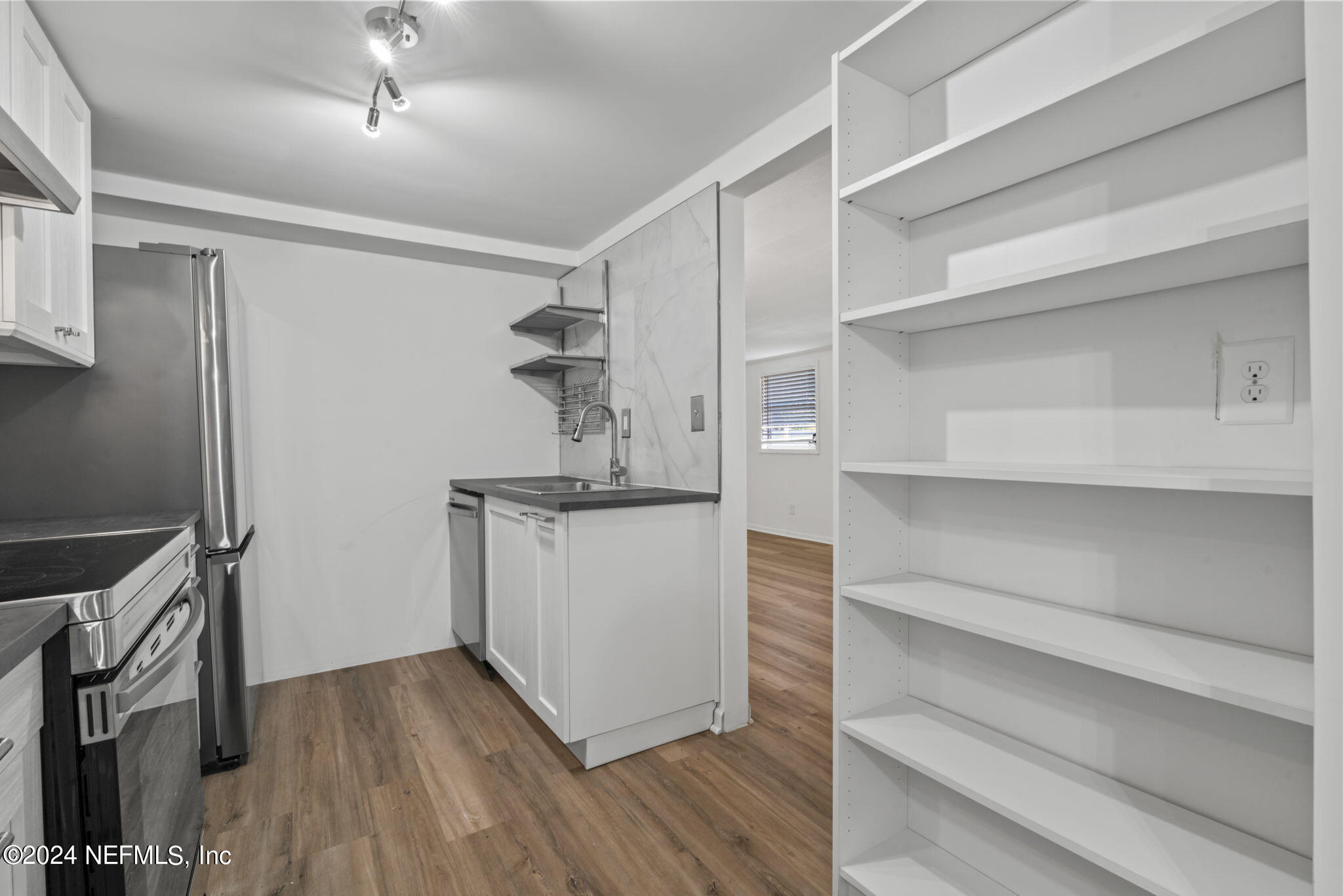 7622 HAMMOND Boulevard