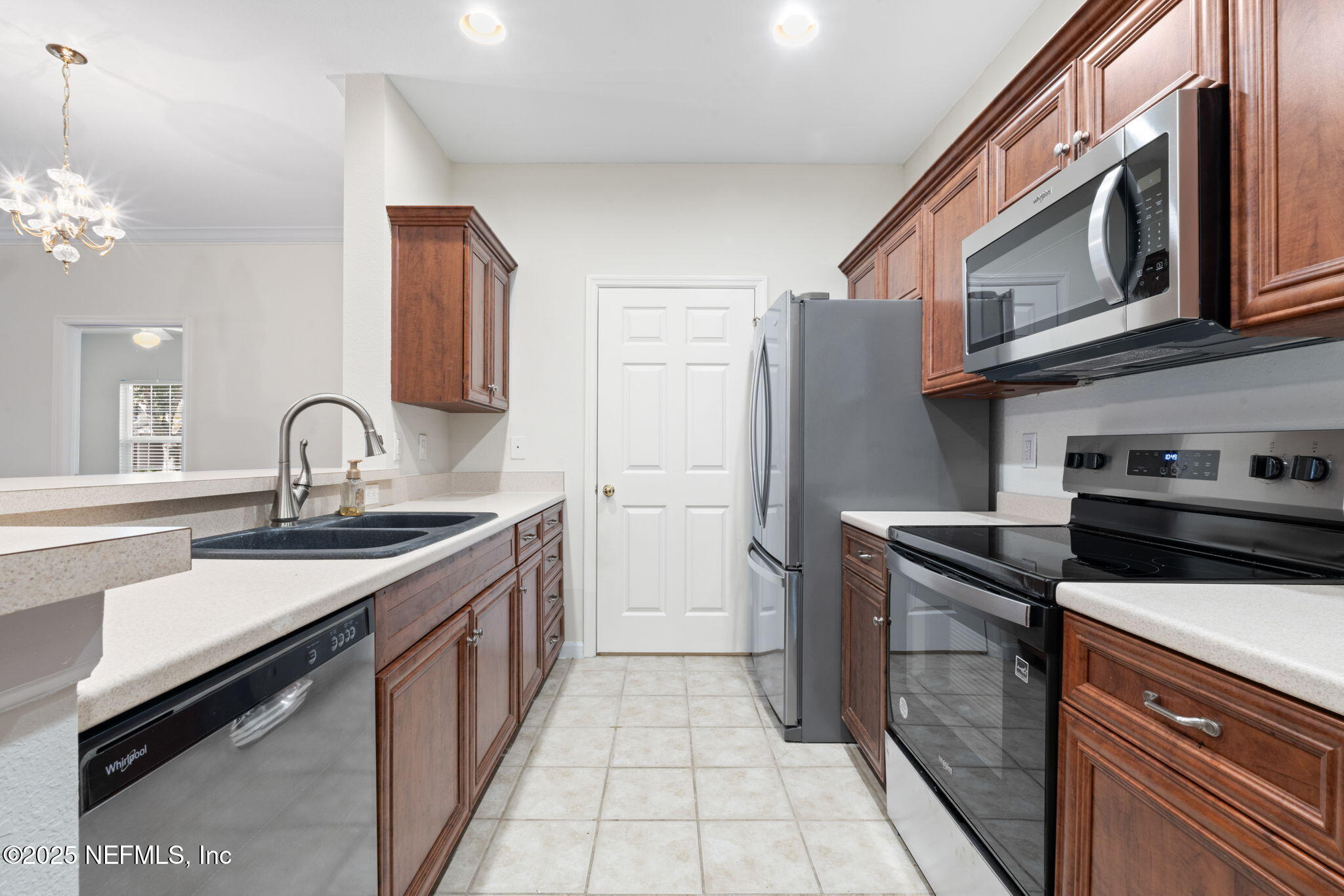 10901 BURNT MILL Road, 2204