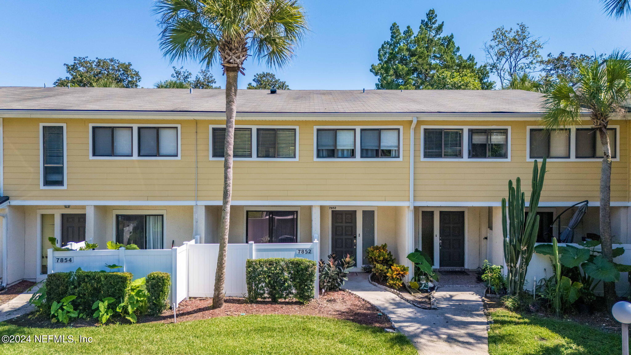 7852 PLAYA DEL REY Court, 7852