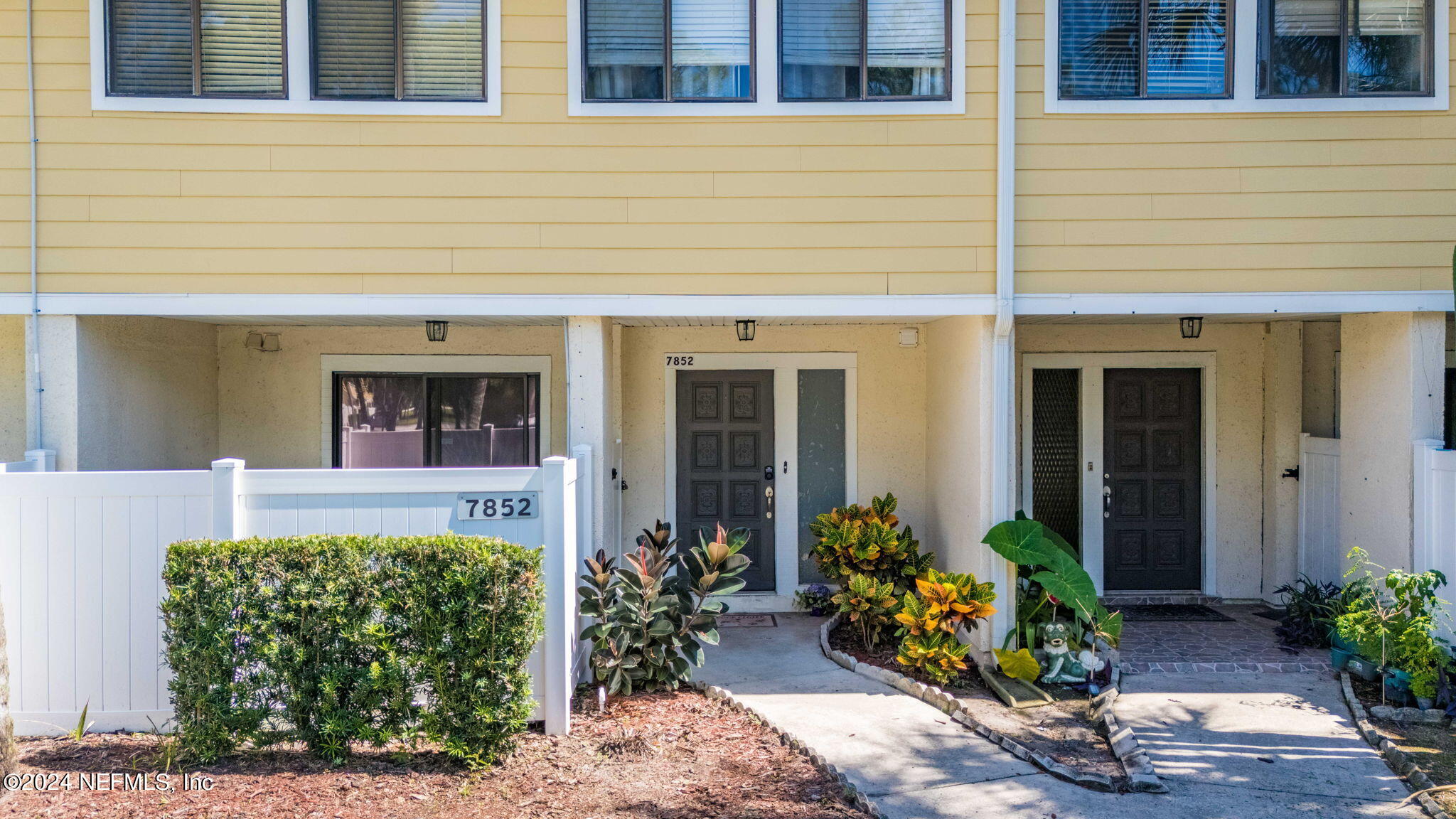 7852 PLAYA DEL REY Court, 7852