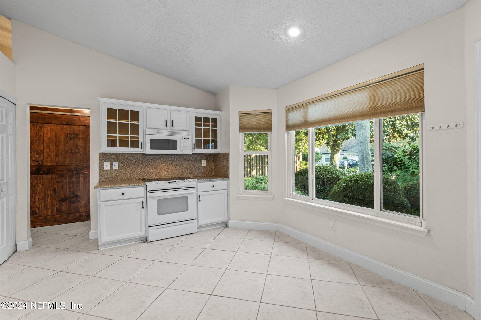 13025 KERNAN MILL Lane S