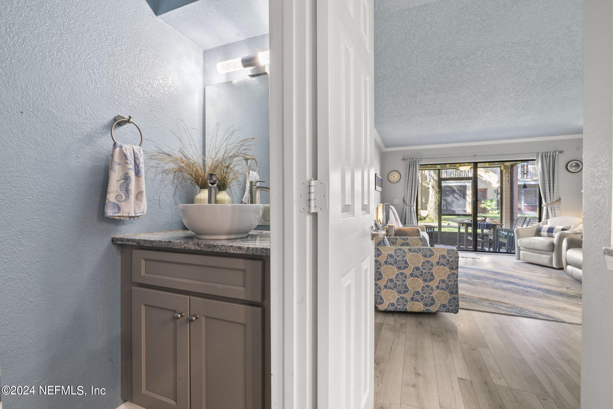 5811 ATLANTIC Boulevard, 117