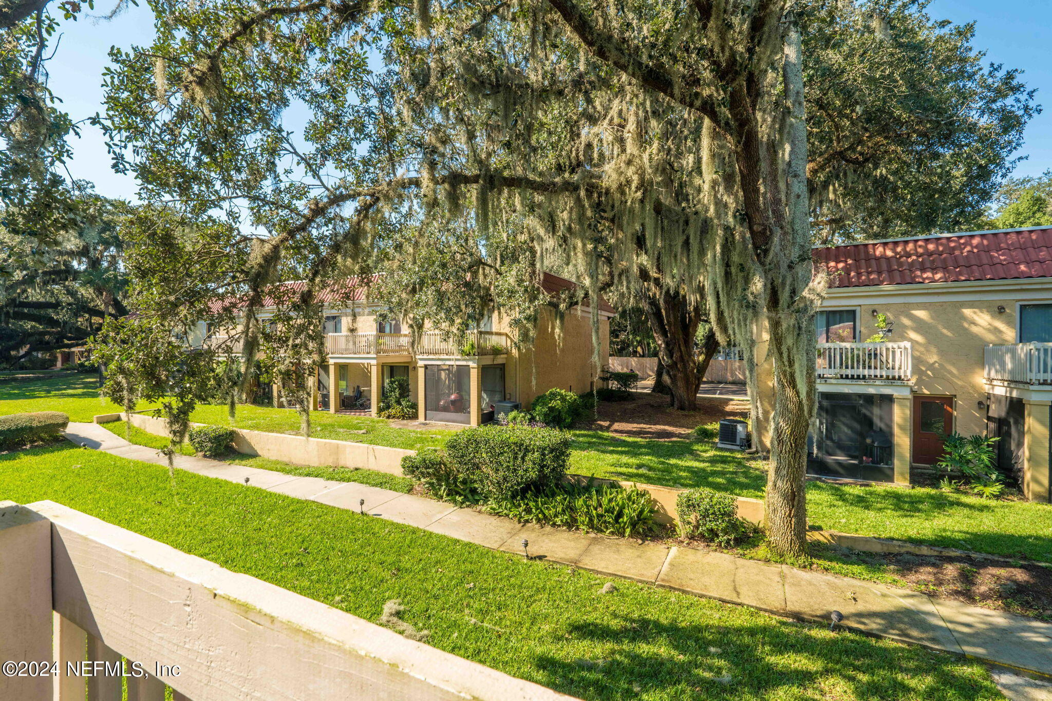 5811 ATLANTIC Boulevard, 117