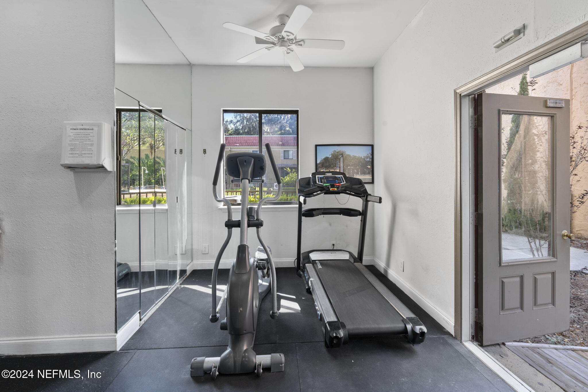 5811 ATLANTIC Boulevard, 117