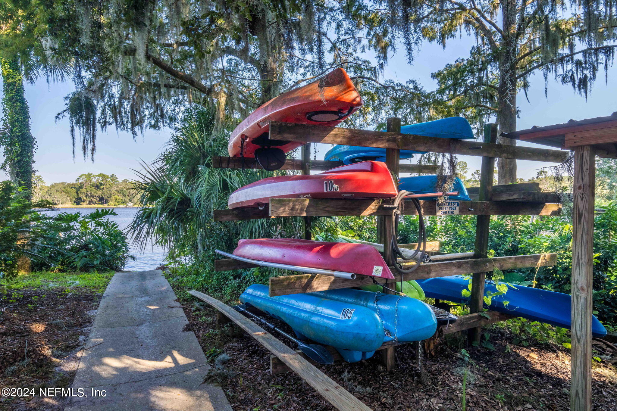 5811 ATLANTIC Boulevard, 117