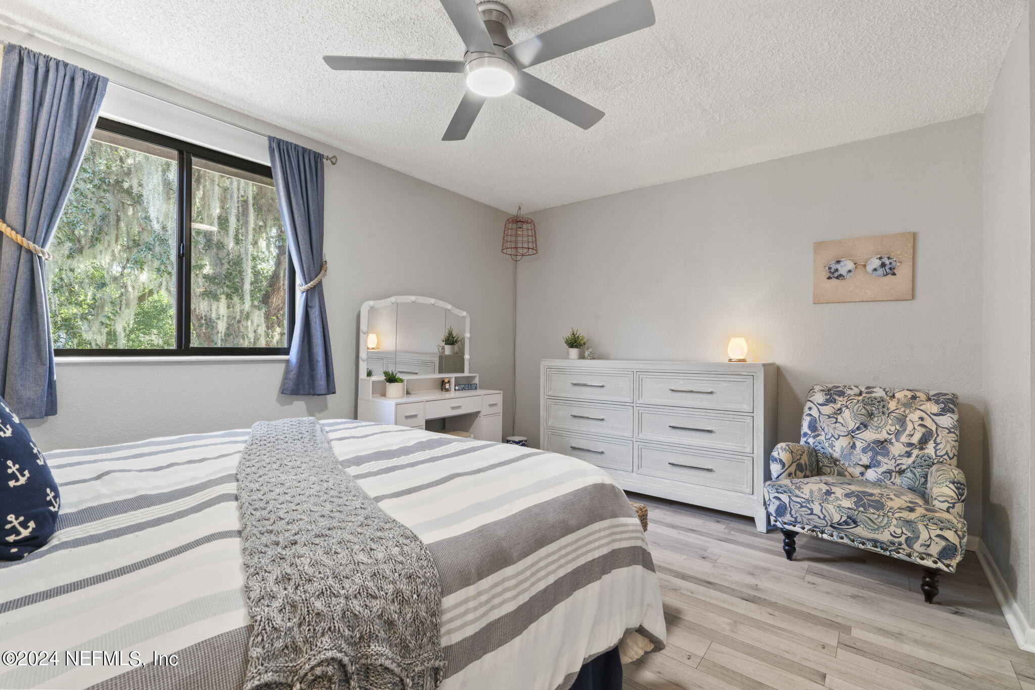 5811 ATLANTIC Boulevard, 117