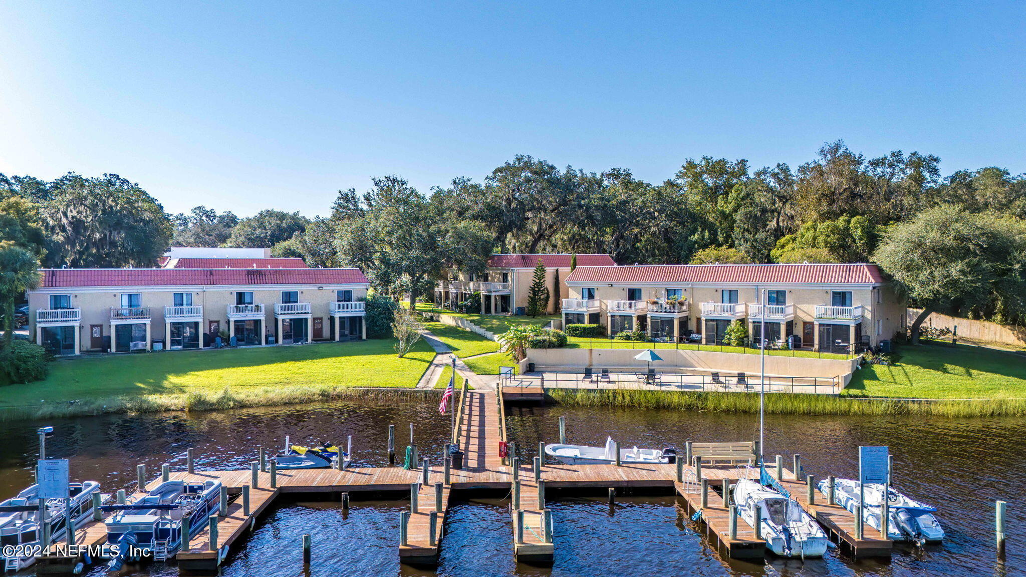 5811 ATLANTIC Boulevard, 117