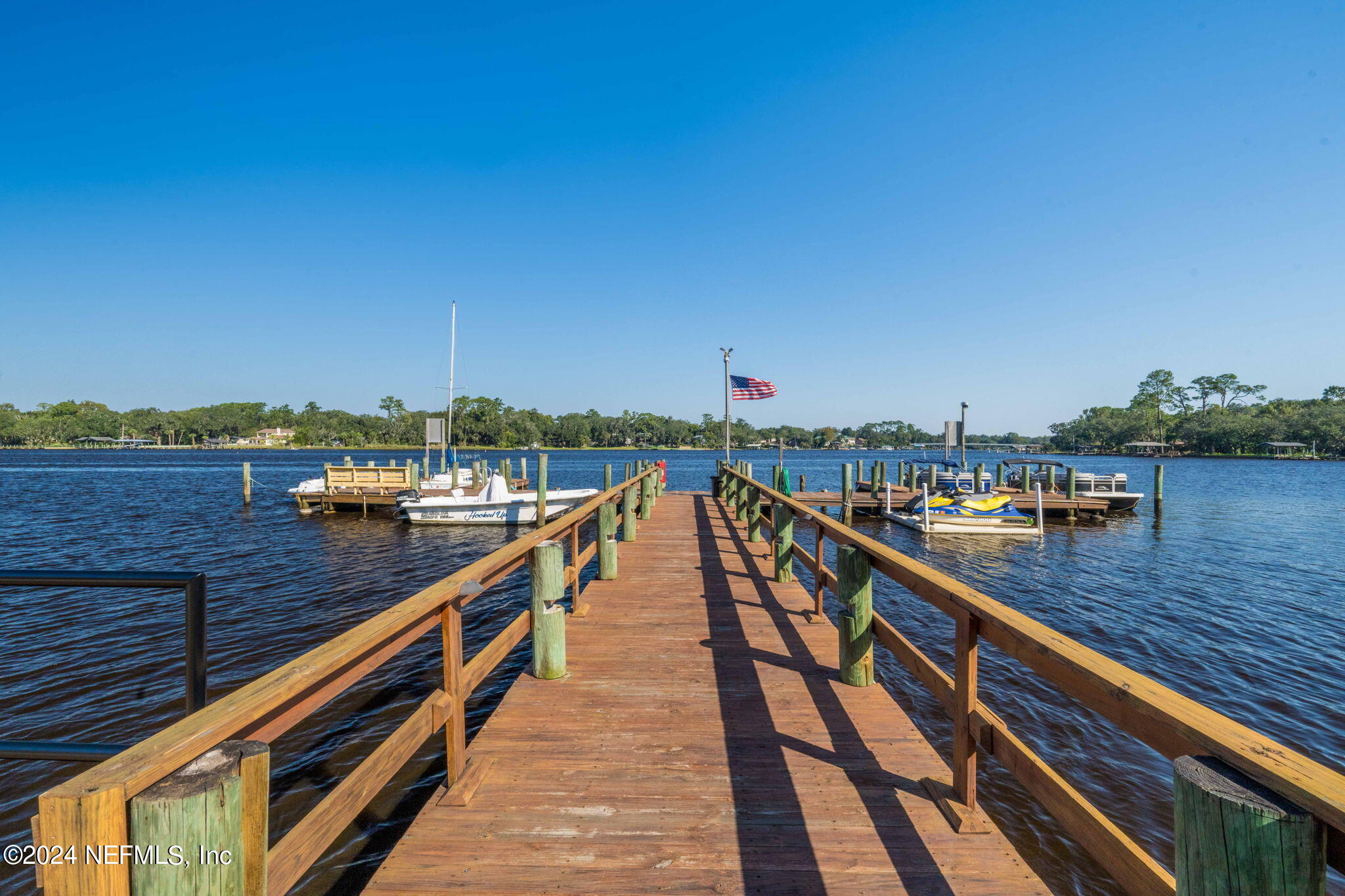 5811 ATLANTIC Boulevard, 117