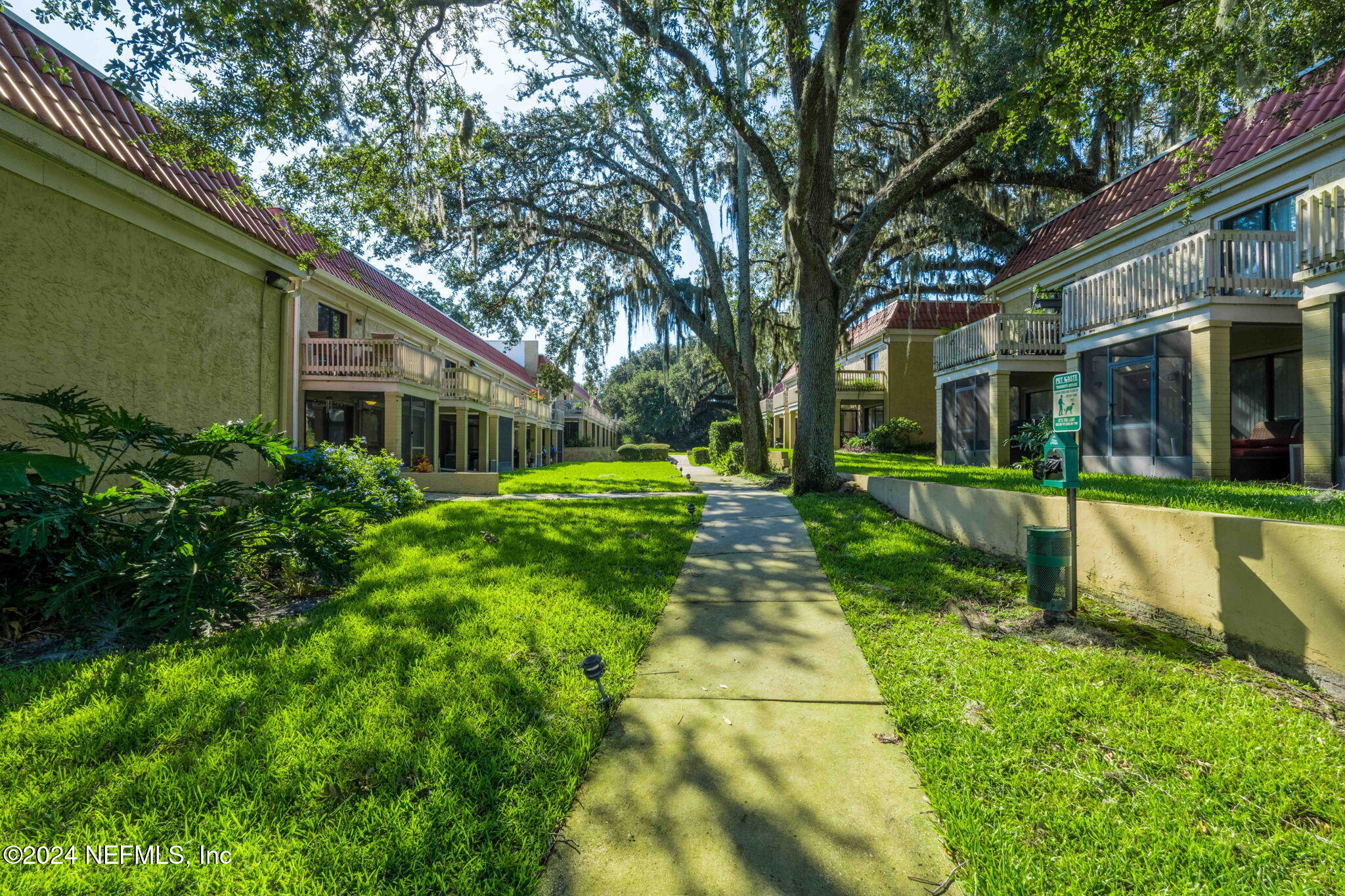 5811 ATLANTIC Boulevard, 117