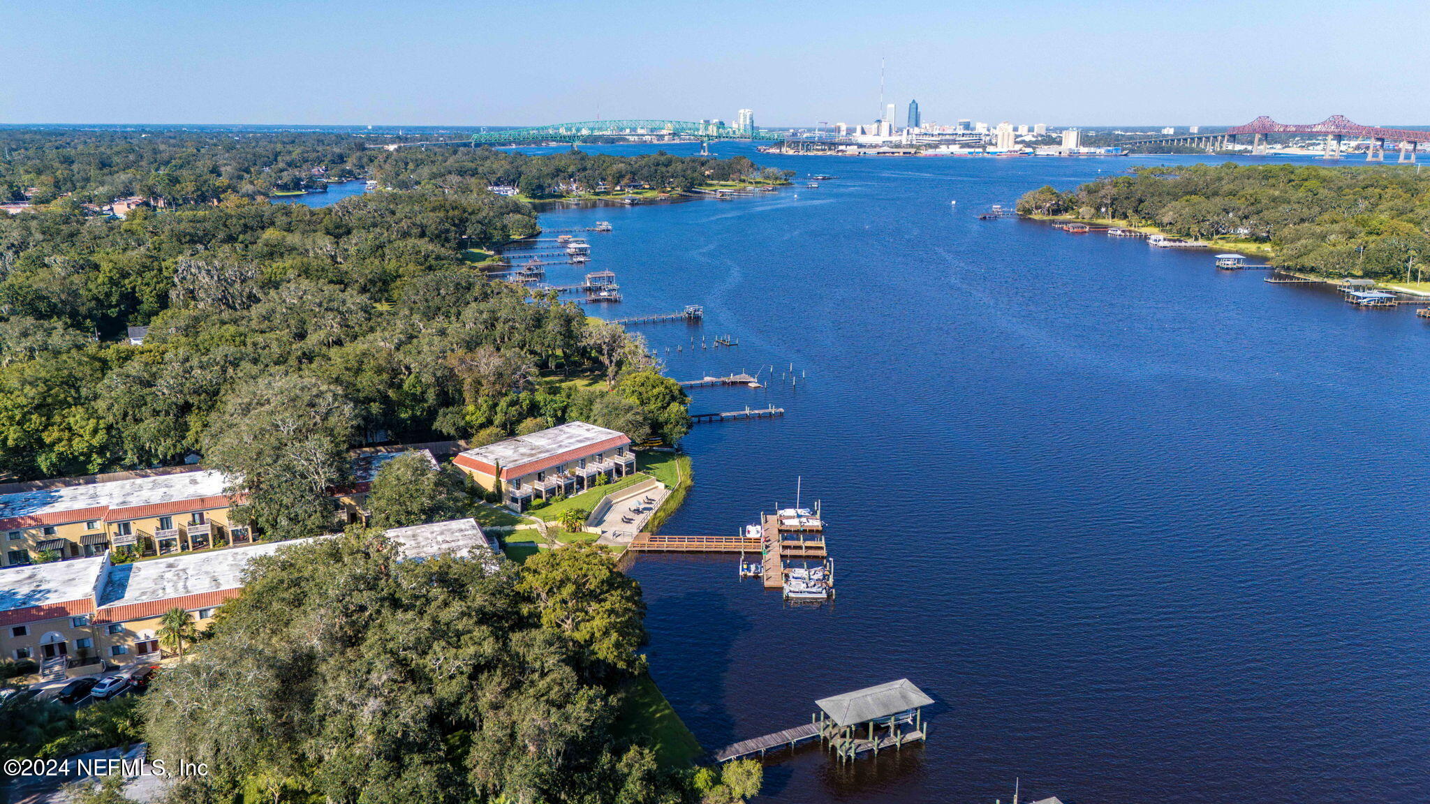 5811 ATLANTIC Boulevard, 117