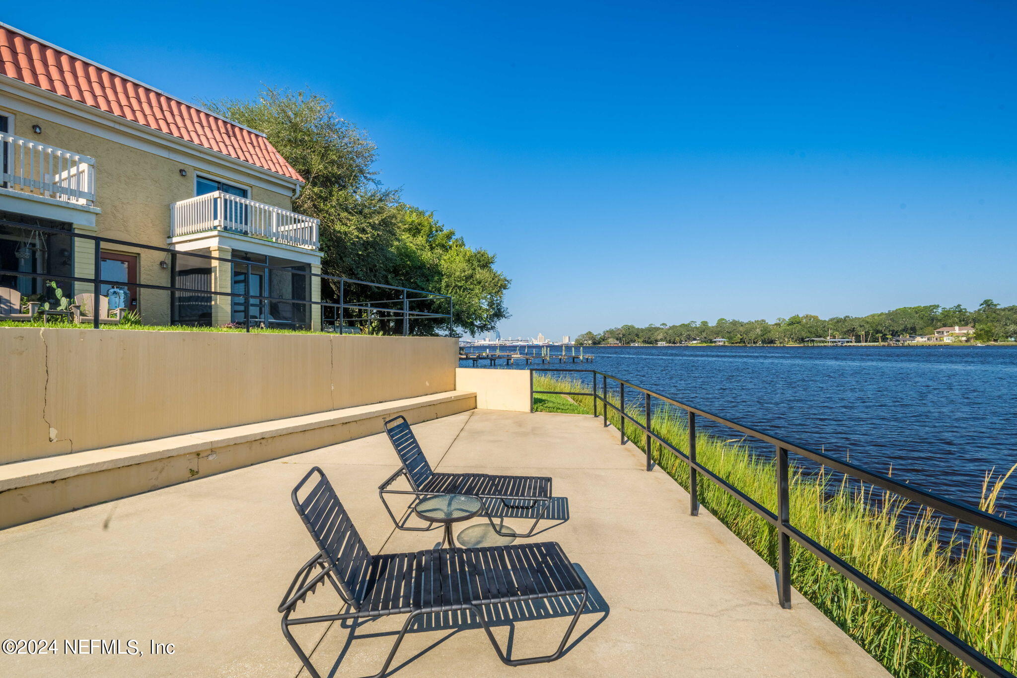 5811 ATLANTIC Boulevard, 117