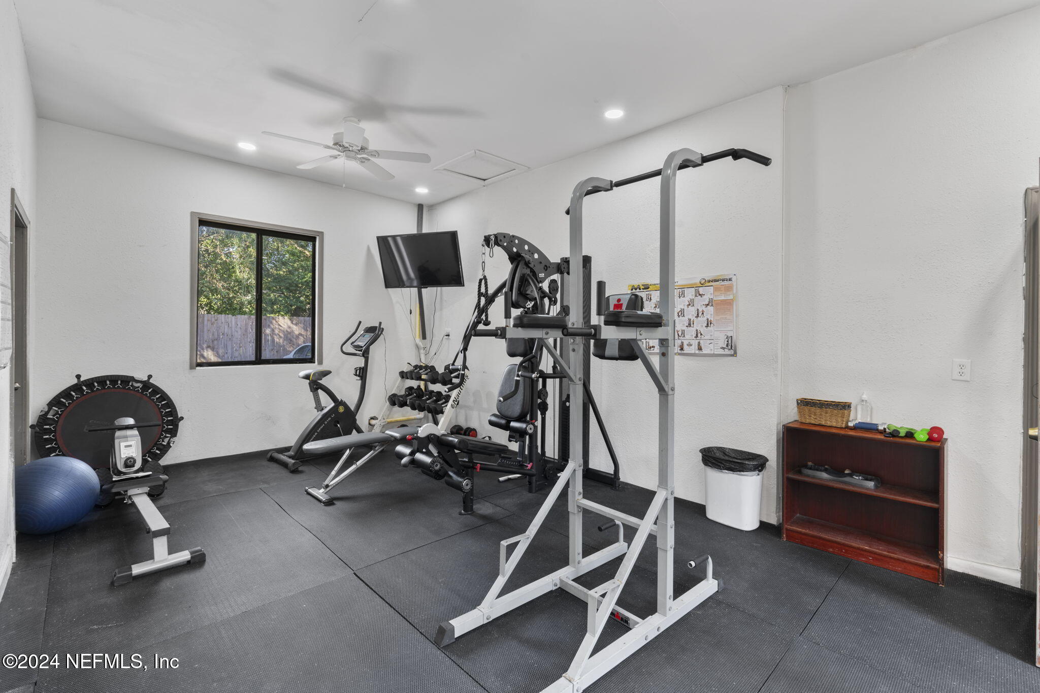 5811 ATLANTIC Boulevard, 117