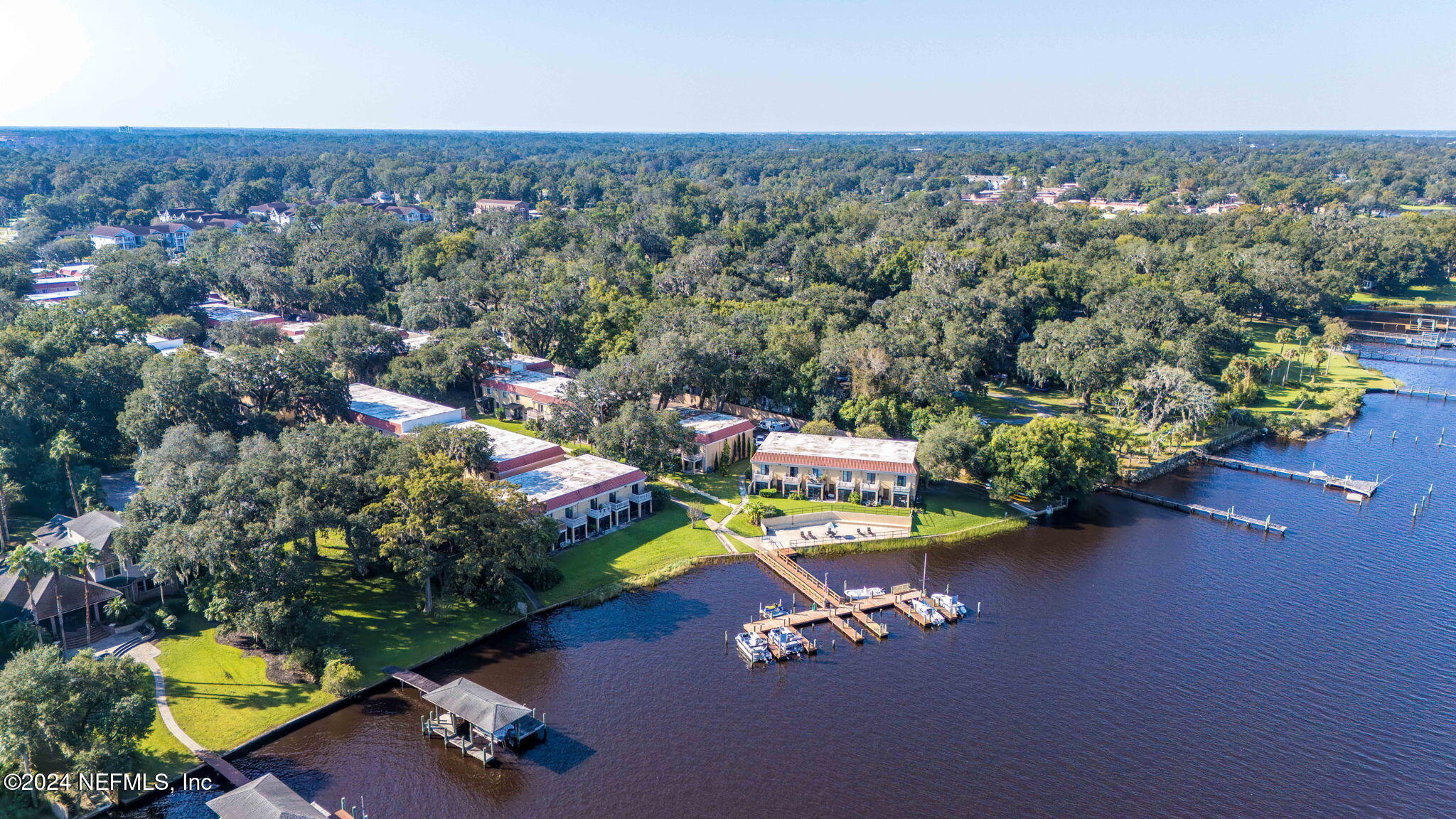 5811 ATLANTIC Boulevard, 117